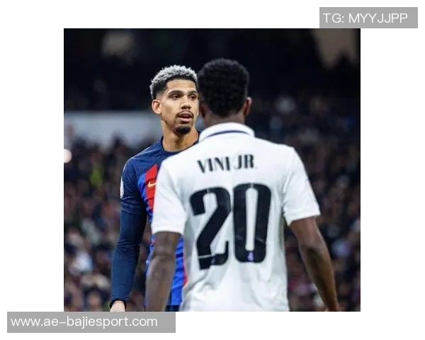 皇马客战本菲卡大名单公布维尼修斯姆巴佩领衔锋线贝林坐镇中场 皇马客战本菲卡大名单公布维尼修斯姆巴佩领衔锋线贝林坐镇中场